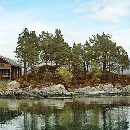 Two-bedroom In 6 *