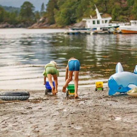 5 Person In * Bårdset