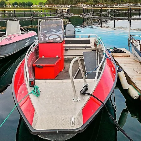 5 Person In Bårdset